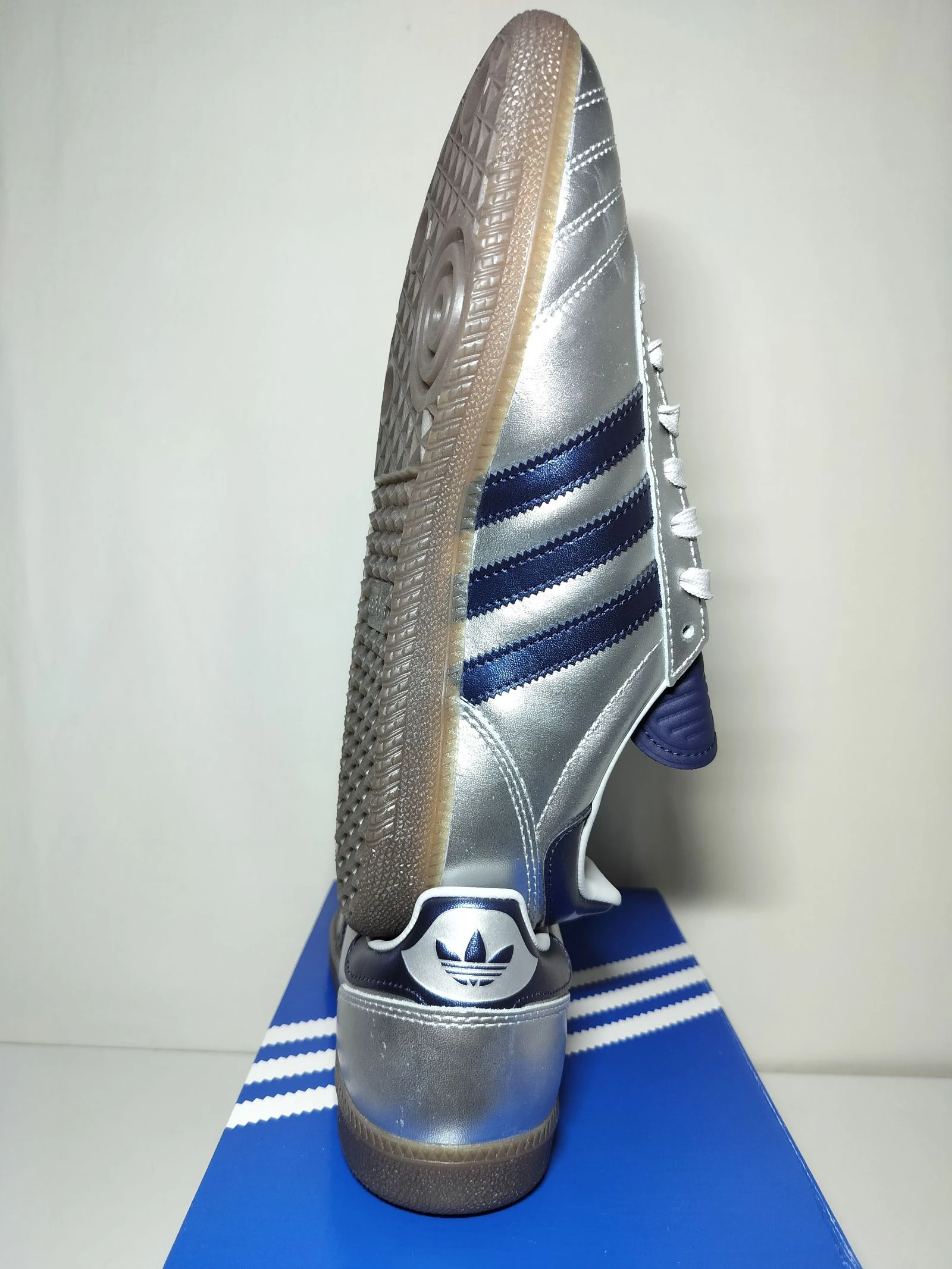 Adidas Samba New 42 Sneakers Original Unisexe Femmes Hommes Tendance Tenue Vintage Premium Rétro Y2K – photo 10